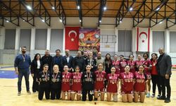 KTSYD Kupası final maçlarında UKÜ, hem erkeklerde hem de kadınlarda şampiyonluğa ulaştı