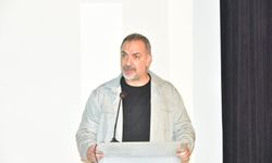 Soyalan: "Tiyatro, insanın insana ayna tuttuğu en yaratıcı alanlardan biridir”