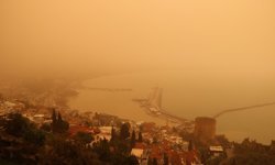 Afrika'dan gelen çöl toz Alanya'da da etkili oldu