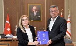 Ombudsman Varol, ikinci altı aylık raporu Erhürman’a sundu