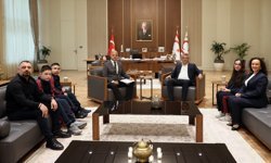 Cumhurbaşkanı Erhürman ÖZEV Özel Eğitim Vakfı heyetini kabul etti