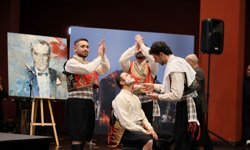 Gazimağusa Belediyesi Halk Dansları Topluluğu, KKTC'yi temsilen Berlin’de sahne aldı