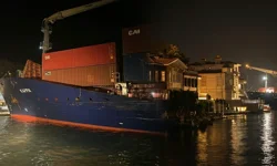 İstanbul Boğazı’nda gemi alarmı: “KAPPA” yalıya metreler kala karaya oturdu