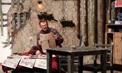 İskele Belediyesi 4. Tiyatro Günleri kapsamında “Sığıntılar” adlı oyun sahnelendi