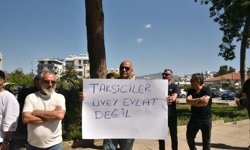 Kıbrıs Türk Taksici Dernekleri Federasyonu, Bayındırlık ve Ulaştırma Bakanlığı önünde eylem yaptı