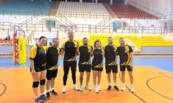 DAÜ Şampiyon Melekler Voleybol Anı Tunuvasında Yarı Finalistler Belirlendi