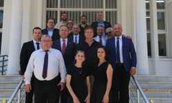 Arıklı, bakanlık personeli ile bayramlaştı