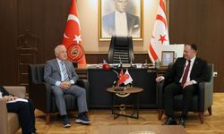 Öztürkler: “Rumlar milli gelirini refah yerine silaha harcıyor”