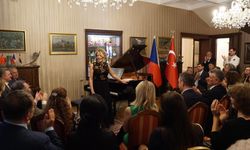 Rüya Taner, Prag’da sahne aldı