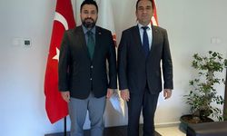 TC Lefkoşa Büyükelçiliği İletişim Müşaviri Şehitoğlu mezunu olduğu UKÜ'yü ziyaret etti