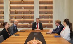 Erhürman, Hagström'ü kabul etti