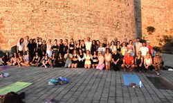 Dünya Yoga Günü Girne Antik Liman’da kutlandı