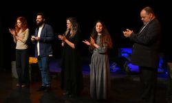 Lefkoşa Belediye Tiyatrosu’nun “Yanlışlık” adlı oyunu 22. Kıbrıs Tiyatro Festivali’nde prömiyerini yaptı