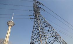 Tahran’da tasarruf kararına uymayan 30 kamu idaresinin elektriği kesildi