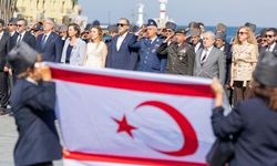 Kıbrıs Barış Harekâtı'nın 52. yıl dönümü İzmir'de törenle kutlandı