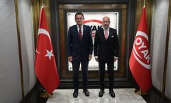 İçişleri Bakanı Oğuz, Ankara’da Emekli Korgeneral Zekai Aksakallı'yı ziyaret etti