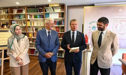 Ata Atun’un “KKTC politik tarihi, Kıbrıs siyasetine akademik bakış” kitabının 18. cildi tanıtıldı