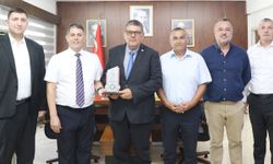 Maliye Bakanı Berova, Milli Olimpiyat Komitesi'ni kabul etti