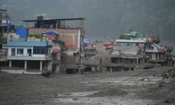 Nepal'deki selde hayatını kaybedenlerin sayısı 270'e çıktı