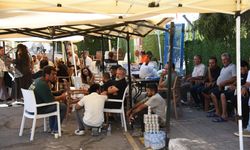 Arama-kurtarma çalışmaları devam ederken, kayıp yakınlarının Girne Limanı’ndaki bekleyişi sürüyor
