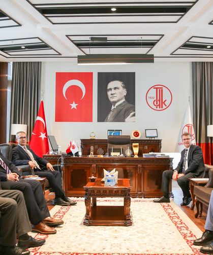 Yunus Emre Enstitüsü ve AÖA arasında iş birliği protokolü imzalandı