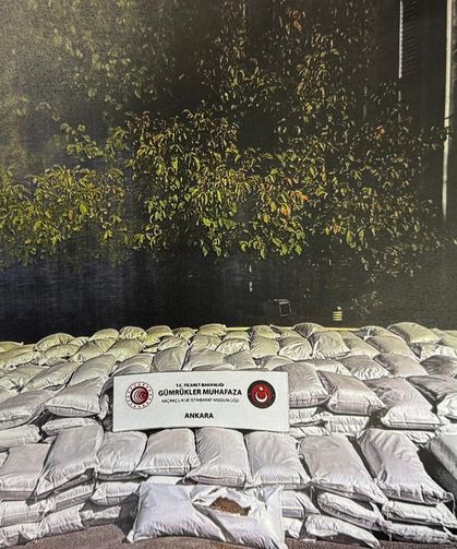 Ankara'da 12 ton 900 kilogram kaçak tütün ve 15 milyon 640 bin makaron ele geçirildi