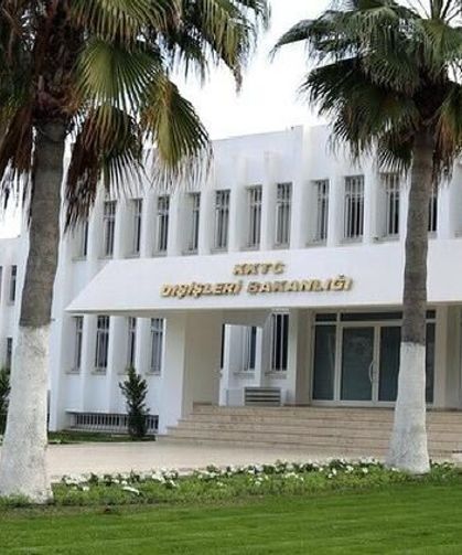 Dışişleri Bakanlığı: “AB’nin atadığı herhangi bir temsilcinin Kıbrıs meselesine müdahil olması asla kabul edilemez”