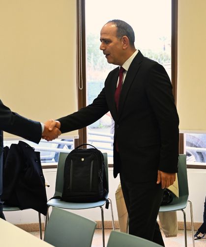 Harmancı AB'nin Özel Kıbrıs Temsilcisi Hahn ve Lefkoşa Rum Belediye Başkanı Prountzos ile görüştü