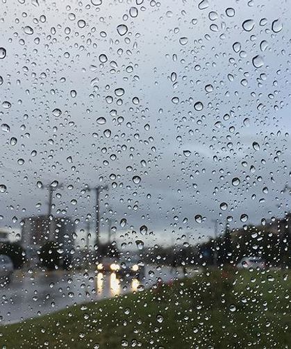 Hava salıya kadar yağmurlu devam edecek, sıcaklık hafta başı düşecek