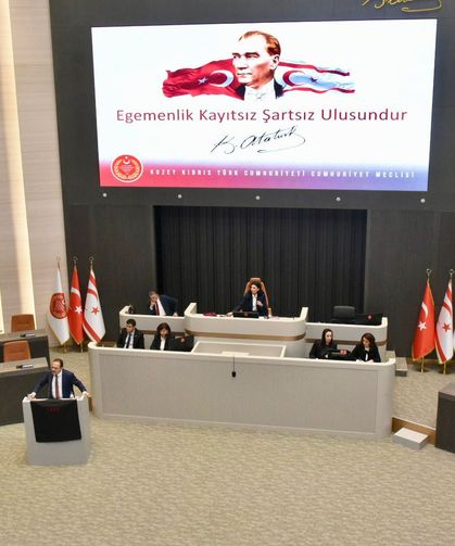 Özdenefe, iç tüzük kurallarına aykırı davranıldığı gerekçesiyle birleşimi kapattı