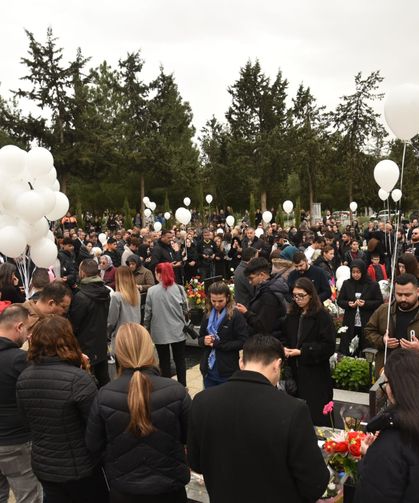 Büyük acının üçüncü yılı… KKTC’nin "Şampiyon Melekleri" beyaz balonlarla anıldı