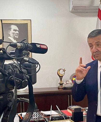 Ertuğruloğlu: "Rum Yönetiminin aşırı silahlanma politikası adayı tehlikeye attı"