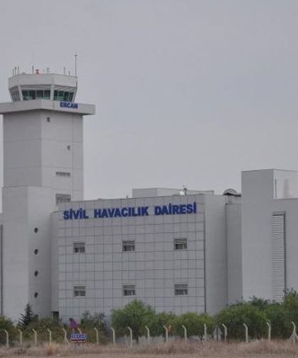 Sivil Havacılık Dairesi Müdür Vekili Meşeli: “Uçuşlarda aksama yok… Hava trafiği normal seyrinde sürüyor”