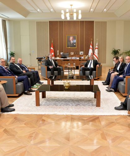 Cumhurbaşkanı Tufan Erhürman, Dış Basın Birliği heyetini kabul etti