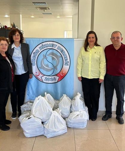 Özgür Hizmet Derneği’nden Ramazan’da yardım… 14 aileye gıda, 10 çocuğa ayakkabı