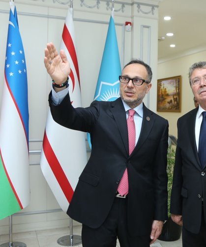 Başbakan Ünal Üstel, TÜRKPA Genel Sekreteri Ramil Hasan ile bir araya geldi