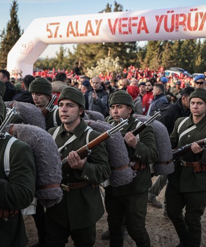 Çanakkale'de destanlaşan 57. Alay'ın kahramanları, muharebelerin 111. yılında Conkbayırı'nda anıldı