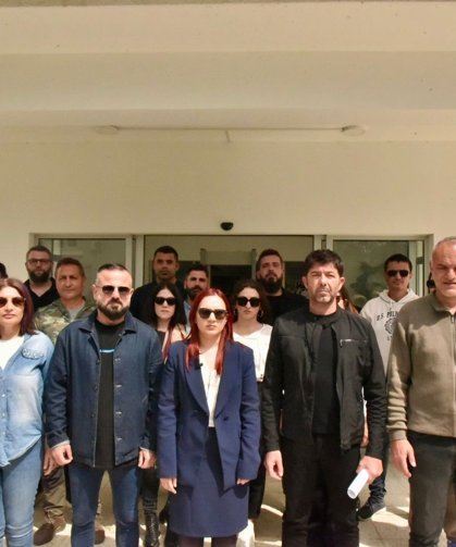 KTOEÖS, Lefkoşa Polis Müdürlüğü önünde basın açıklaması yaptı