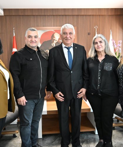 Özçınar, Çağdaş Müzik Derneği'ni kabul etti