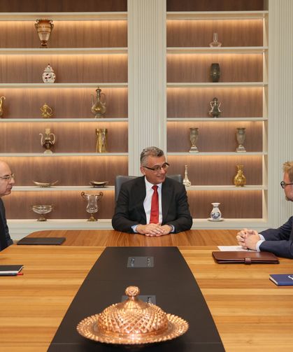 Erhürman, Hagström'ü kabul etti