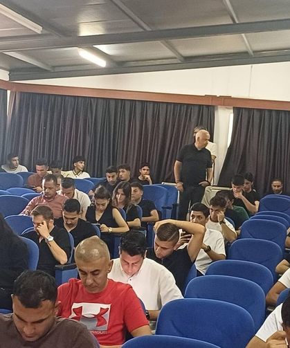 Hakemler yazılıda terledi