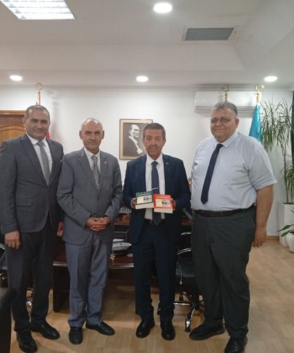 Kıbrıs Vakıflar İdaresi'nin ilk kapsamlı akademik vakıf eseri Ertuğruloğlu'na tanıtıldı