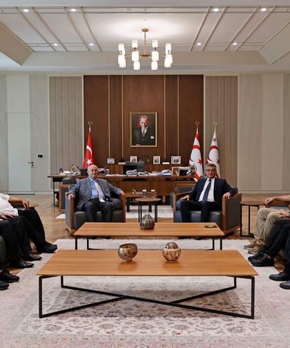 Cumhurbaşkanı Erhürman, Milli Mücadele Vakfı başkanı ve yönetim kurulu üyelerini kabul etti