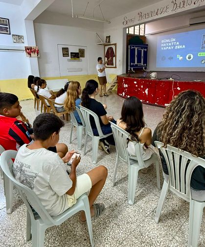 Vadili'de "Yapay Zeka ile Geleceğe Hazır Ol" semineri düzenlendi