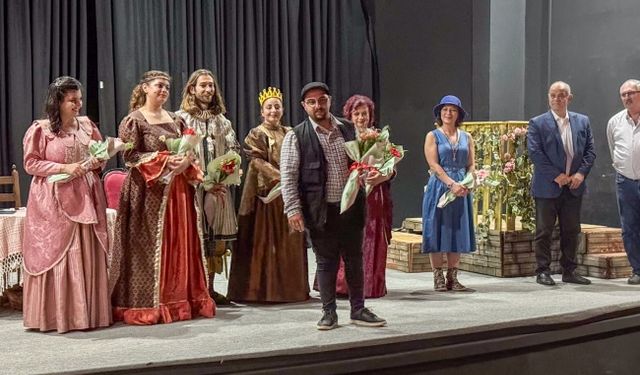 “Shakespeare’in Şen Kadınları” Lefke’de sahnelendi