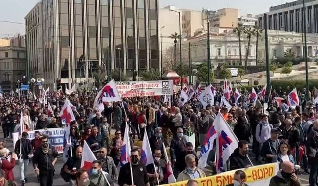 Yunanistan'da işçiler 24 saatlik genel greve gitti