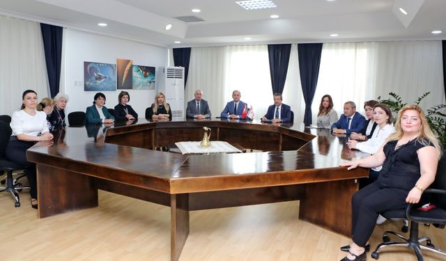 Bakan Ertuğruloğlu, Prof. Dr. Cabiyev başkanlığındaki bilim insanlarını kabul etti