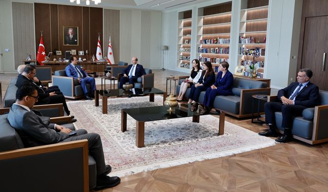 Cumhurbaşkanı Tatar, babası Rüstem Tatar’ın arşivini Milli Arşiv ve Araştırma Dairesi’ne devretti