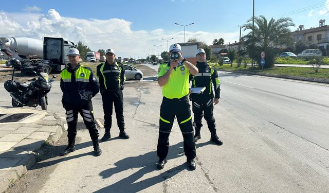 Polisten üç ilçede eş zamanlı asayiş ve trafik denetimleri