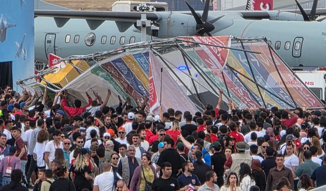 TEKNOFEST KKTC alanında demir platform devrildi.. 3 yaralı